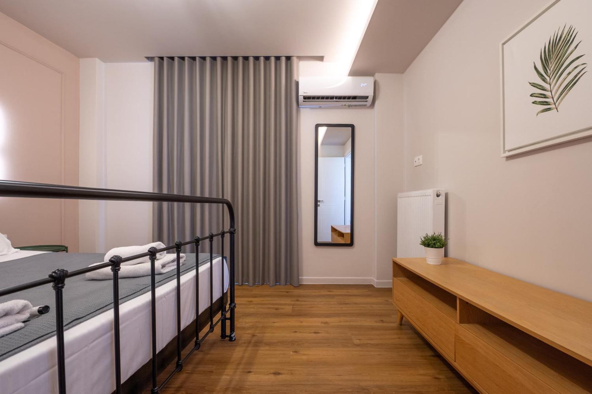 Live Life Plaka Apartment Athens Exterior photo
