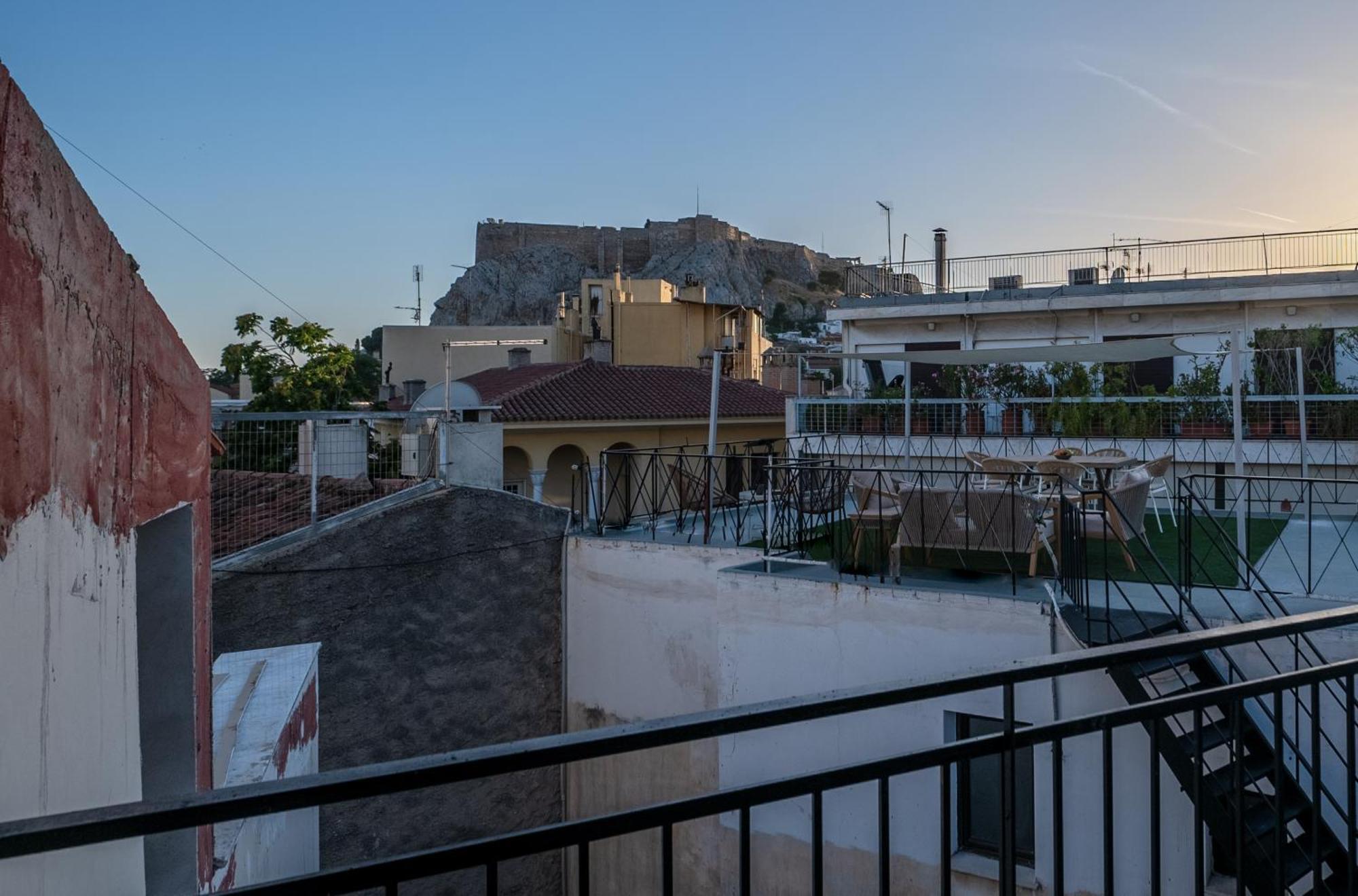 Live Life Plaka Apartment Athens Exterior photo